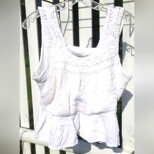 NWT White crochet detailed sleeveless top.  Size L